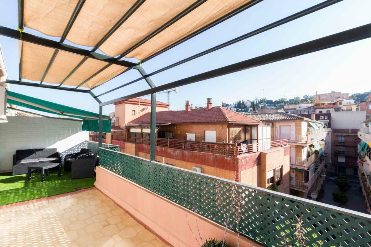 Apartamento Paseo Del Salon Granada Bagian luar foto