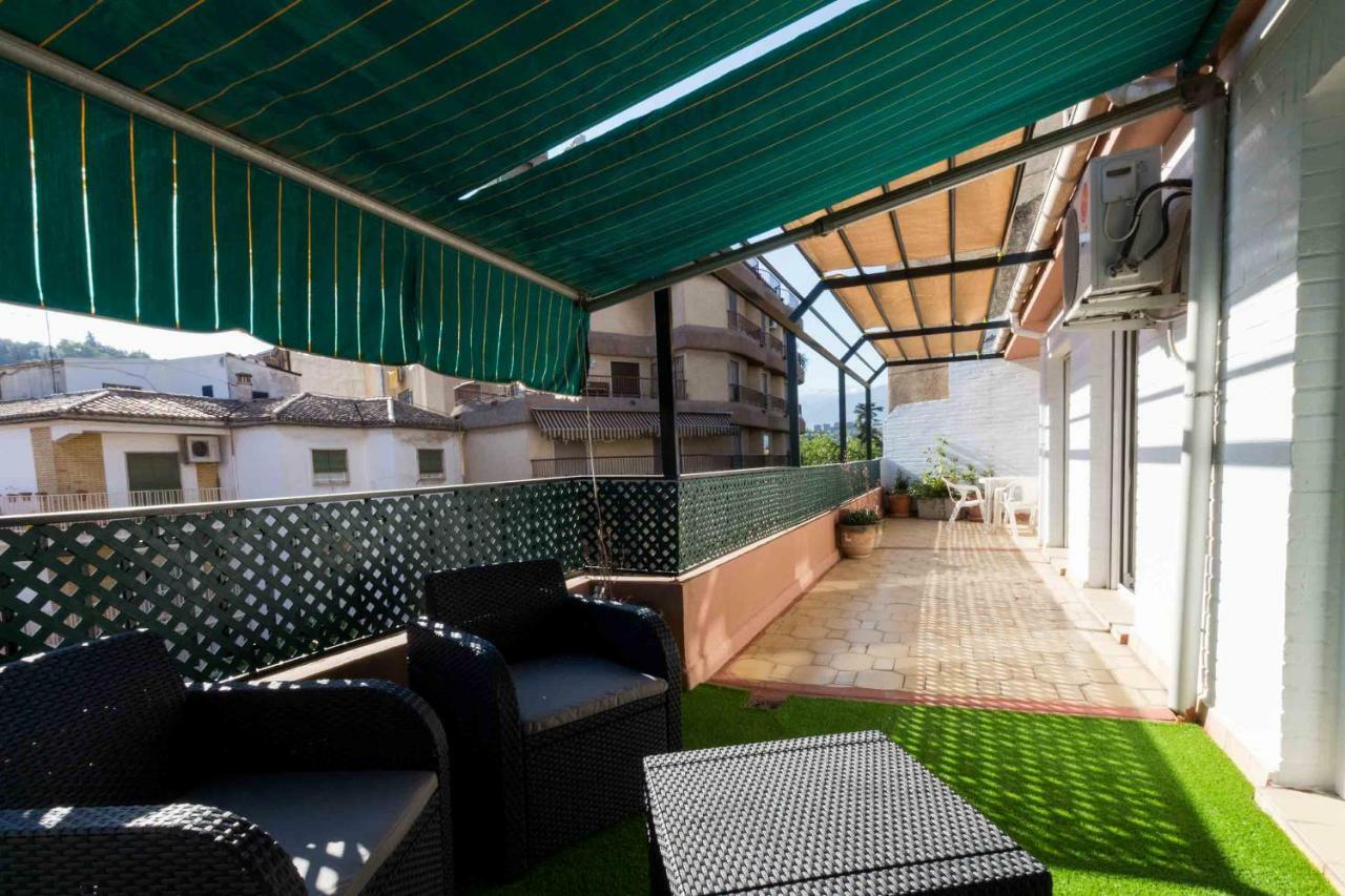 Apartamento Paseo Del Salon Granada Bagian luar foto